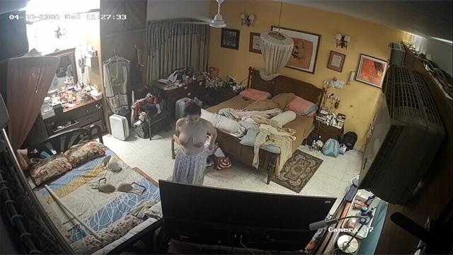 Real Beautiful Bhabhi Changing Saree CCTV Cam Video - Auntymaza