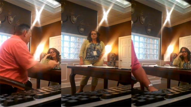 Boss Having Affair with Hot Milf Workers Chudai - Auntymaza