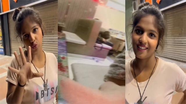 Girl sucking her boyfriend’s dick in a public place - Auntymaza