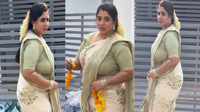 Model Nila Nambiar Outdoor Showing Pussy Porn - Auntymaza