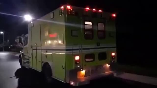 Blonde Paramedic Co worker Chudai ambulance - Auntymaza