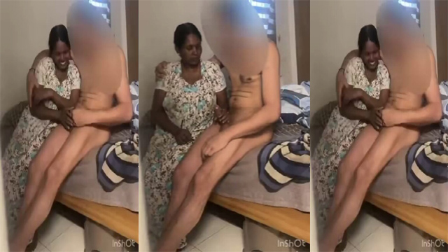 Horny Rich Guy Getting Handjob For Local Aunty - Auntymaza