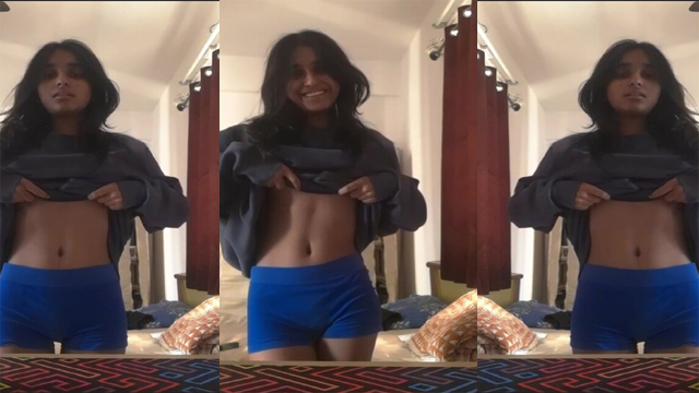 Slim Sexy Cute Gf Showing - Auntymaza